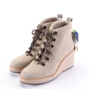 NEW Toms Melrose Wedge Ankle Boots